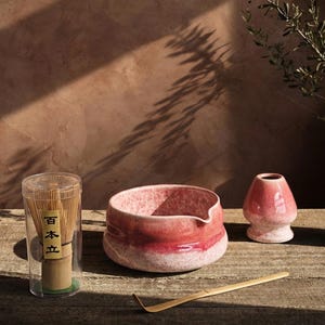 Juego de cuencos de cerámica rosa degradado para matcha: Ceremonia del té japonesa