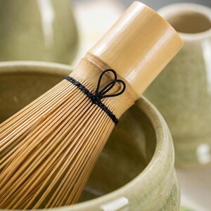 Ribbed Green Matcha Bowl Set with Spout, Ceramic Chawan, Tea Ceremony Kit image 6