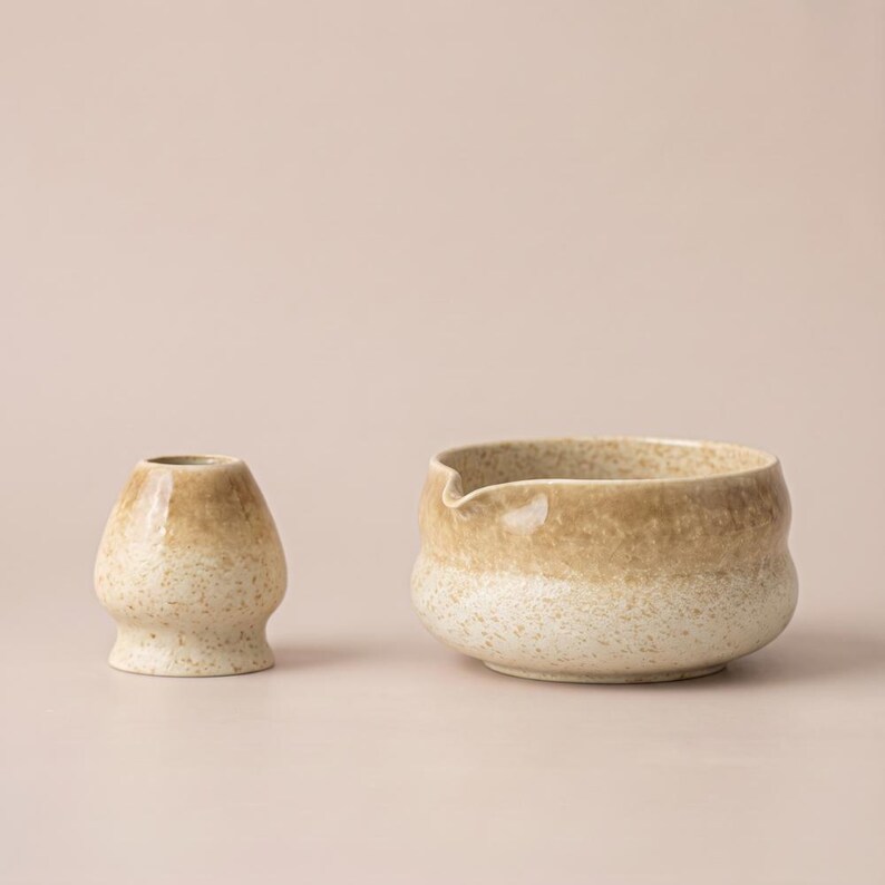 Juego de cuenco para matcha color crema moteado, chawan de cerámica y batidor de bambú, kit para la ceremonia del té. imagen 2