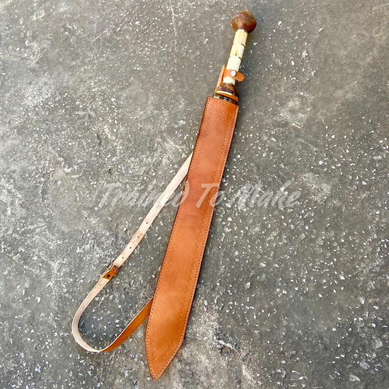 Handmade Roman gladius Sword: Engraved high Carbon Steel blade, Wooden handle with Leather Sheath | Collectible sword for Display