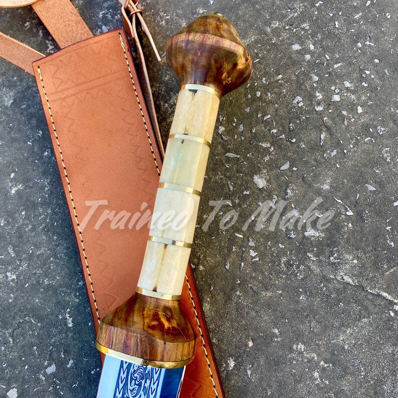 Handmade Roman gladius Sword: Engraved high Carbon Steel blade, Wooden handle with Leather Sheath | Collectible sword for Display