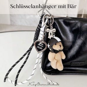 Schlüsselanhänger Bär – Streetstyle Accessoire – Geschenkidee – Schwarz & Pink