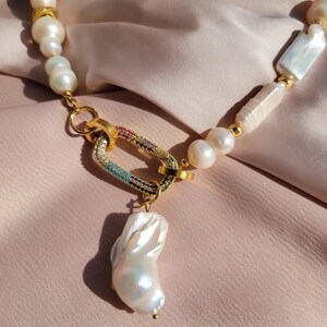 Unique baroque pearl neckless