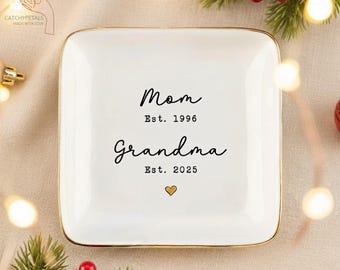 Mom Grandma Est 2025 Jewelry Dish – New Grandma Gift, Baby Announcement Gifts, Grandma To Be Christmas 2025
