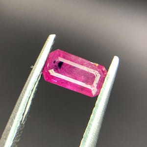 Natural Ruby from Afghanistan unheat 1.10 carats Dimension 7.8x5.8x5