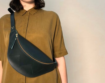 Leather fanny pack Large forest green