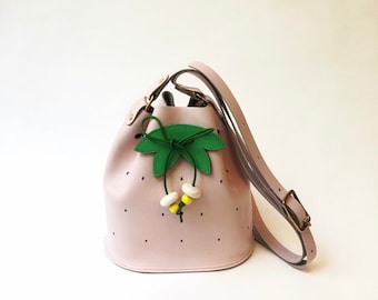 Bucket bag pink strawberry La Lisette