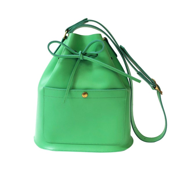 Leather bucket bag La Lisette Vivid Green leather shoulderbag womens bag