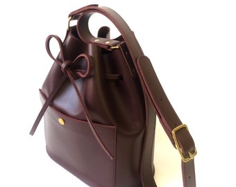 Sac seau en cuir bordeaux, La Lisette