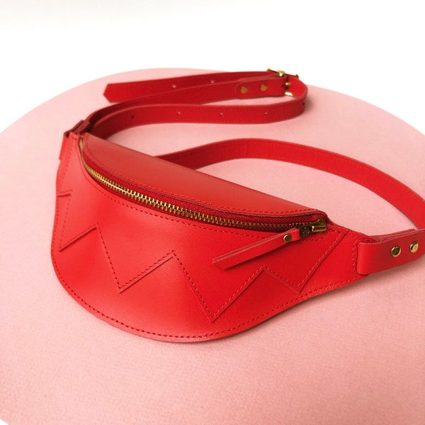 Small Fanny pack red Leather, La Lisette bumbag