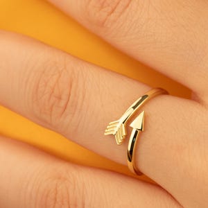 14K Gold Pfeil Wickelring: Verstellbarer Daumen & Efeu Ring