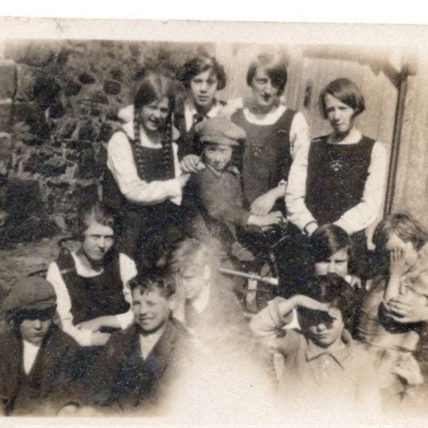 Vintage Photograph - Schoolgirls and Children in Beddgelert, Wales, UK