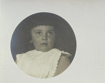 Antique Vignette Photo Postcard of a Young Child