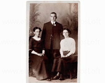 Vintage Photo - Family Photograph