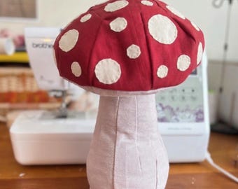 Pilz Schnittmuster l 28 cm Höhe l Nähen nach Zahlen l PDF sofortiger digitaler Download l Verwende Upcycle-thrifted fabrics