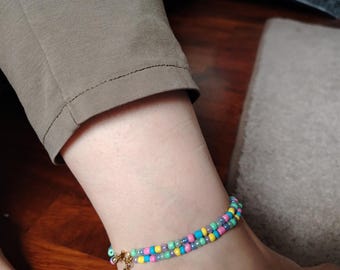 Double-strand anklet with colored beads