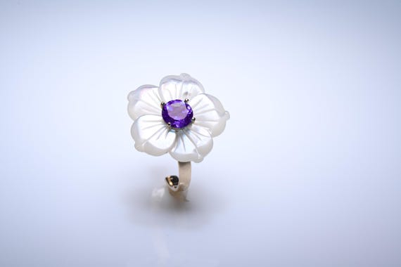 14K Yellow Gold Floral Ring with Mother of Pearl & 0.78 ct Purple Amethyst Gemstone CGL Certified Elegant Jewelry Adjustable Made To Order