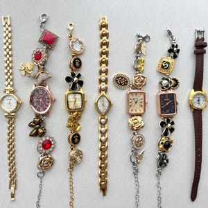 Handmade Gold Charm Watch Bracelet,Woman Vintage Wrist Watch,Y2K Gold Watch,Elegant Pearl Watch,Unique Watch Gift for Her,Trendy Gold Watch