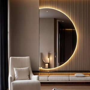 Miroir mural demi-lune LED - Miroir de courtoisie rétroéclairé moderne, miroir éclairé en forme de croissant pour décoration de chambre à coucher, de salle de bain ou de salon