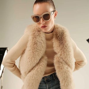 Luxury Beige Faux Fur Vest for Women – Soft, Stylish, Vegan-Friendly Winter Layer