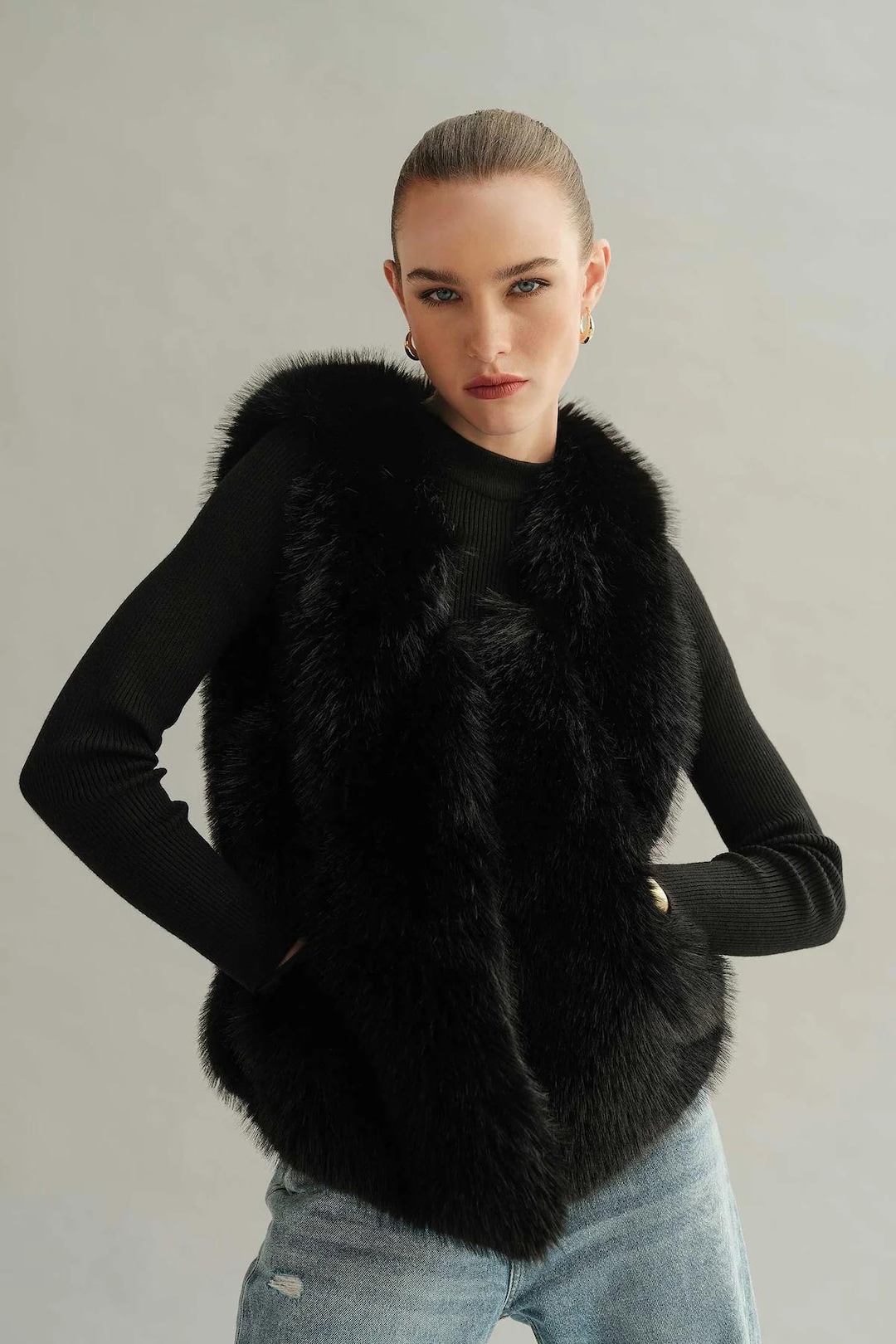 Luxurious Black Fur Vest - Women Real Fur Gilet - Luxury Warm Fox Fur ...