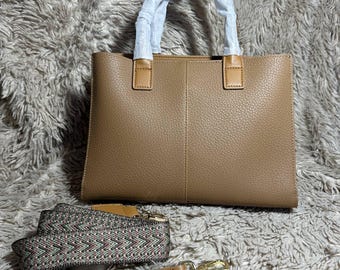 Camel Leather Tote Bag: Interchangeable Straps & Scarf