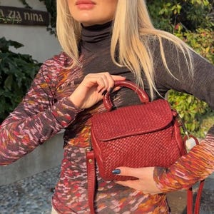 Sac à main en cuir italien tressé doux, petit sac bandoulière pour femme, sac en cuir tressé, sac à poignée supérieure, sac à main bordeaux, meilleur cadeau pour elle