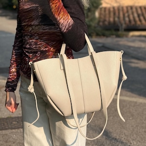 Bolso tote de cuero italiano hecho a mano, bolso de diseñador de cuero, bolso de hombro de cuero, bolso con asa superior, cuero genuino / regalo perfecto para ella