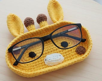 Crochet Giraffe Glasses Holder – Handmade Cotton Eyeglass Stand