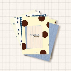 Könnte beinhalten: Ein Stapel dekorativer Papierbögen mit verschiedenen Mustern, darunter dunkelbraune Punkte auf Creme, blaue Sterne, blaues Vichy-Karo und einfarbiges Hellblau. Das oberste Blatt zeigt den Text Mini Scrapbook Papers in blauer Schrift.