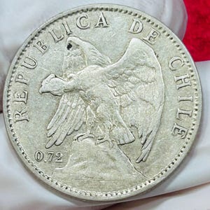 1915 Chilean 1 Peso Silver Coin: Condor Design, Vintage Collectible