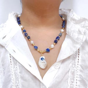 Handgemachte Gold Lapis Lazuli & Barock Perlen Halskette - Eleganter Edelstein Schmuck