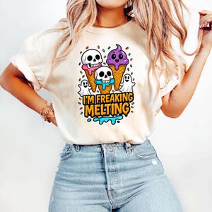 Funny Halloween Ice Cream T-Shirt – Melting Skull Cones & Cute Ghosts – Spooky Season Creepy Cute Aesthetic