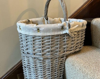 Grey-wash Wicker Stair Basket with Bee Bumblebee Liner Home Stairs Storage Tidy