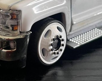 Set of 1/64 Dually Old School 5 Holes with Tires (Traditional Dually Front, Super Single Front, Dually Rear)