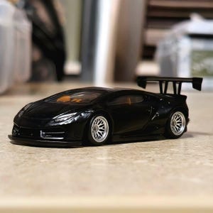 Auto replica personalizzata in scala 1/64