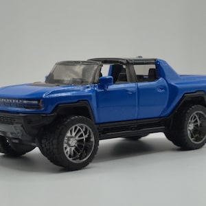 1/64 Hummer EV Custom (Blue)