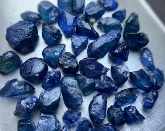 35 CTS Natural Deep Royal Blue-Green Sapphire Rough Lot – Facet Grade Raw Gemstones for Cutting & Jewelry Making