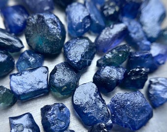 32.50 CTS Natural Deep Royal Blue-Green Sapphire Rough Lot – Facet Grade Raw Gemstones for Cutting & Jewelry Making