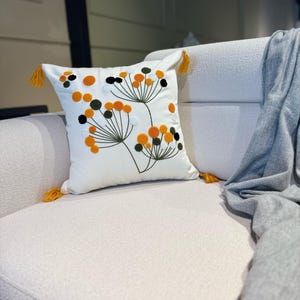 Punch needle embroidered cushion cover, Handmade Textured Cushion,Throw Pillow,Cozy Home Decor,Unique Gift,Soft Textile Accessory,Decoration