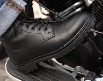 Men Vintage Leather Black Ankle Boots By Lacoste Size 11.5 Men Vintage Leather Black Ankle Boots by Lacoste Size 11.5  main image 4