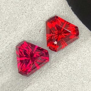 2.90 Ct Red and Pink Garnet Pair Fancy cut Natural Fine Quality Garnet Reverse Pair
