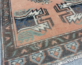 Tappeto vintage piccolo da 2 x 3 piedi. Tappeti fatti a mano in lana per l'ingresso del bagno e la casa.