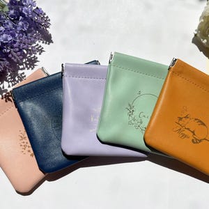 Sac personnalisé à fermeture automatique pour bijoux de casque, trousse de maquillage personnalisée fleur de naissance, mini porte-monnaie, pochette à bijoux de voyage pour femme