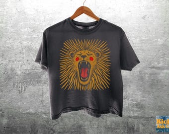 Camiseta corta holgada Vintage Boho Lion Comfort Colors 3023CL para mujer y unisex.