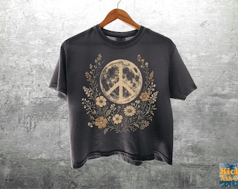 Boho Floral Peace Moon Shirt, Retro Vintage Style, Comfort Colors Womens Crop Top Boxy Tee 3023CL T-shirt