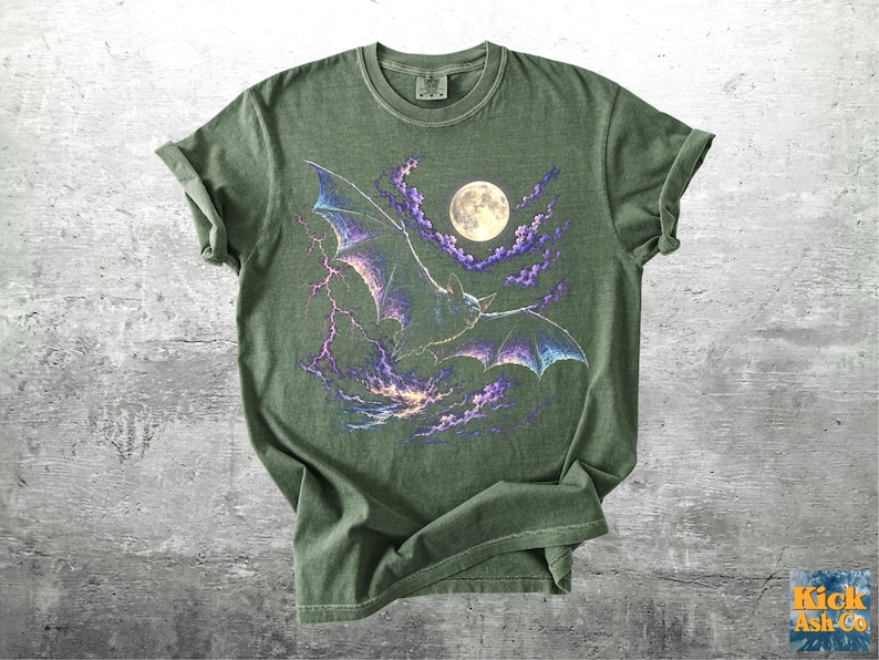 Vintage Bat Shirt For Women, Men, Spooky Season, Oversize, Unisex Comfort Colors T-shirt Moss