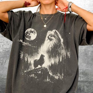Pomeranian Moon Shirt, Oversize, Womens, Mens, Unisex Comfort Colors T-shirt