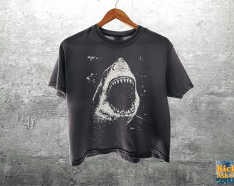 Camiseta corta holgada Vintage Shark Comfort Colors 3023CL, para mujer y unisex.
