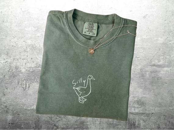 Silly Goose Shirt, Silly Goose T-shirt, Minimalist, Goose Summer, Oversize, Womens, Mens, Unisex Comfort Colors T-shirt
